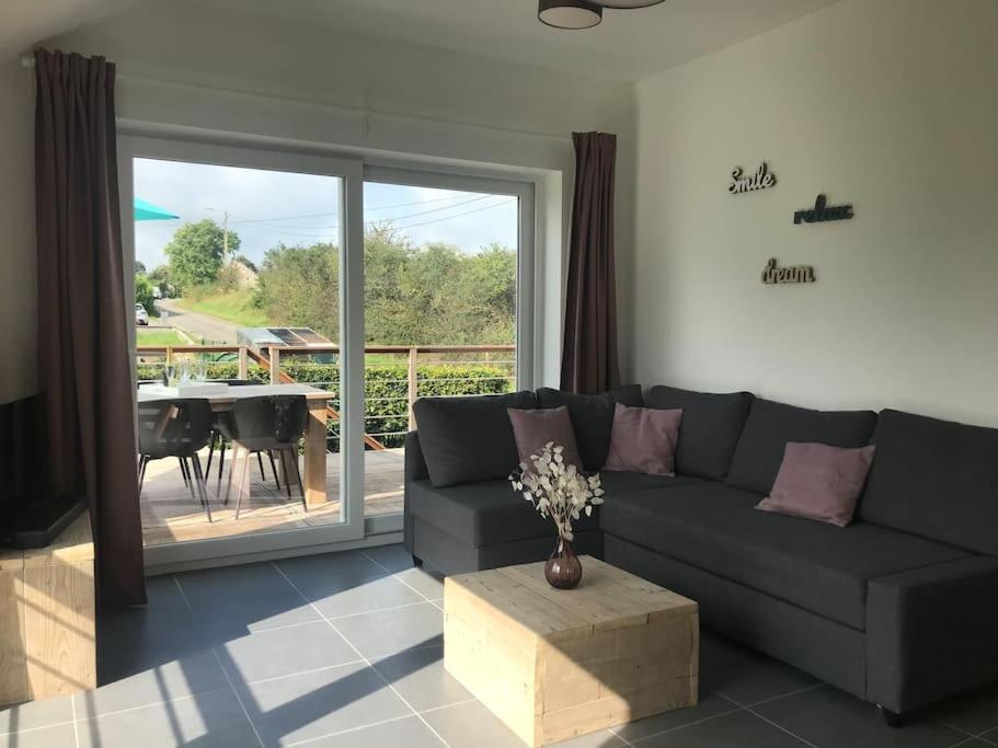 Huis Met Zonneterras, Tuin En Panoramisch Uitzicht Wellin Exterior foto